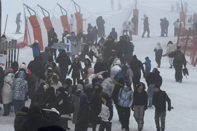 Uludağ’ın zirvesine turist akını