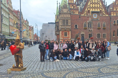 Nilüferli kız çocukları Polonya’da farklı kültürlerle buluştu