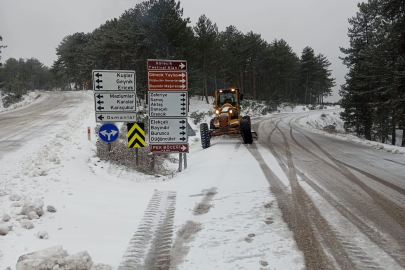 Bursa'da kar seferberliği: Büyükşehir ekipleri sahada