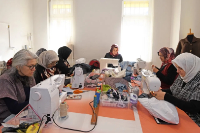 Bursa Osmangazi’de kadınlar geri dönüşümle üretiyor