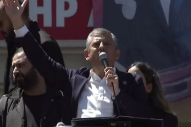 Güvenpark’ta tarihi buluşma | Özgür Özel, “Biz seçilmiş CHP’yiz, iktidar yürüyüşümüzden vazgeçmeyeceğiz” dedi, Anıtkabir’e doğru yürüyüşe geçti!